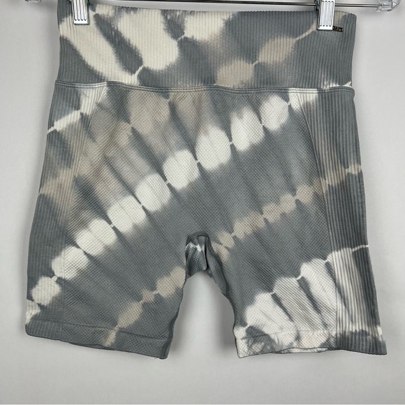 Victoria Secret Pink active women’s bike shorts size M seamless tie dye blue - Picture 4 of 9